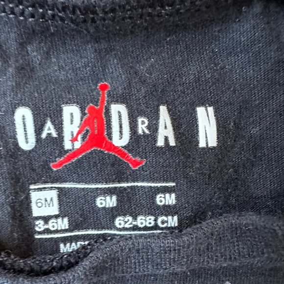 🌟3/$20🌟 Baby Air Jordan shirt - Picture 2 of 3